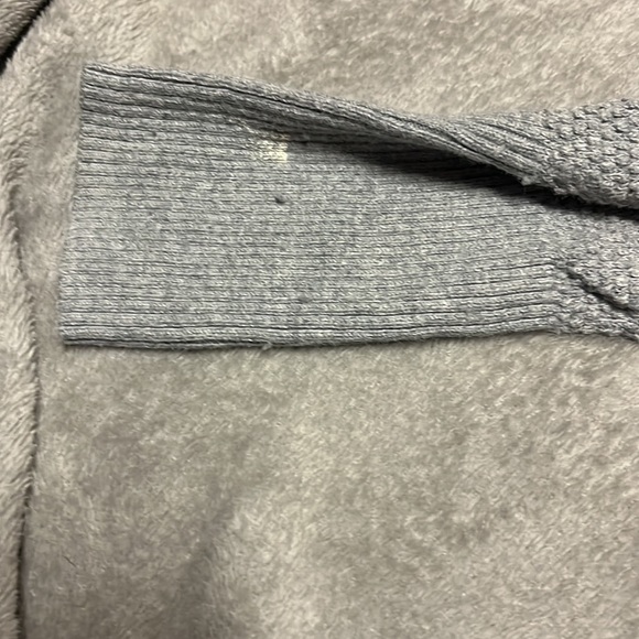 Gap zip up - Picture 2 of 6